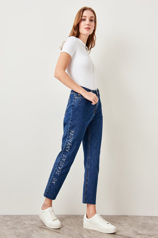 Advanced Embroidery High Waist Blue Jeans Mom