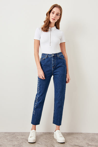 Advanced Embroidery High Waist Blue Jeans Mom