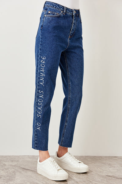 Advanced Embroidery High Waist Blue Jeans Mom