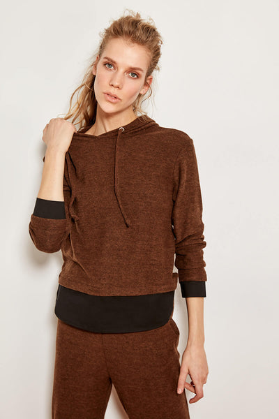 Brown Yarns Knitting Sweatshirts