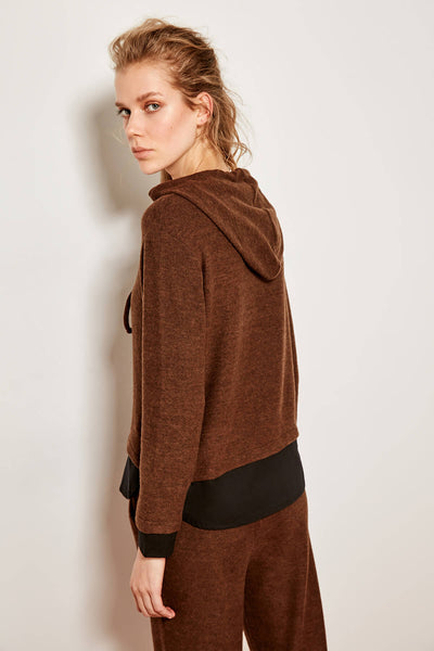 Brown Yarns Knitting Sweatshirts