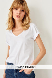 White V-Neck Cotton Basic Knitted T-Shirts